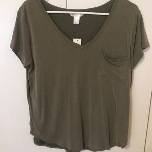 Urban Heritage simple kaki T-Shirt with pocket